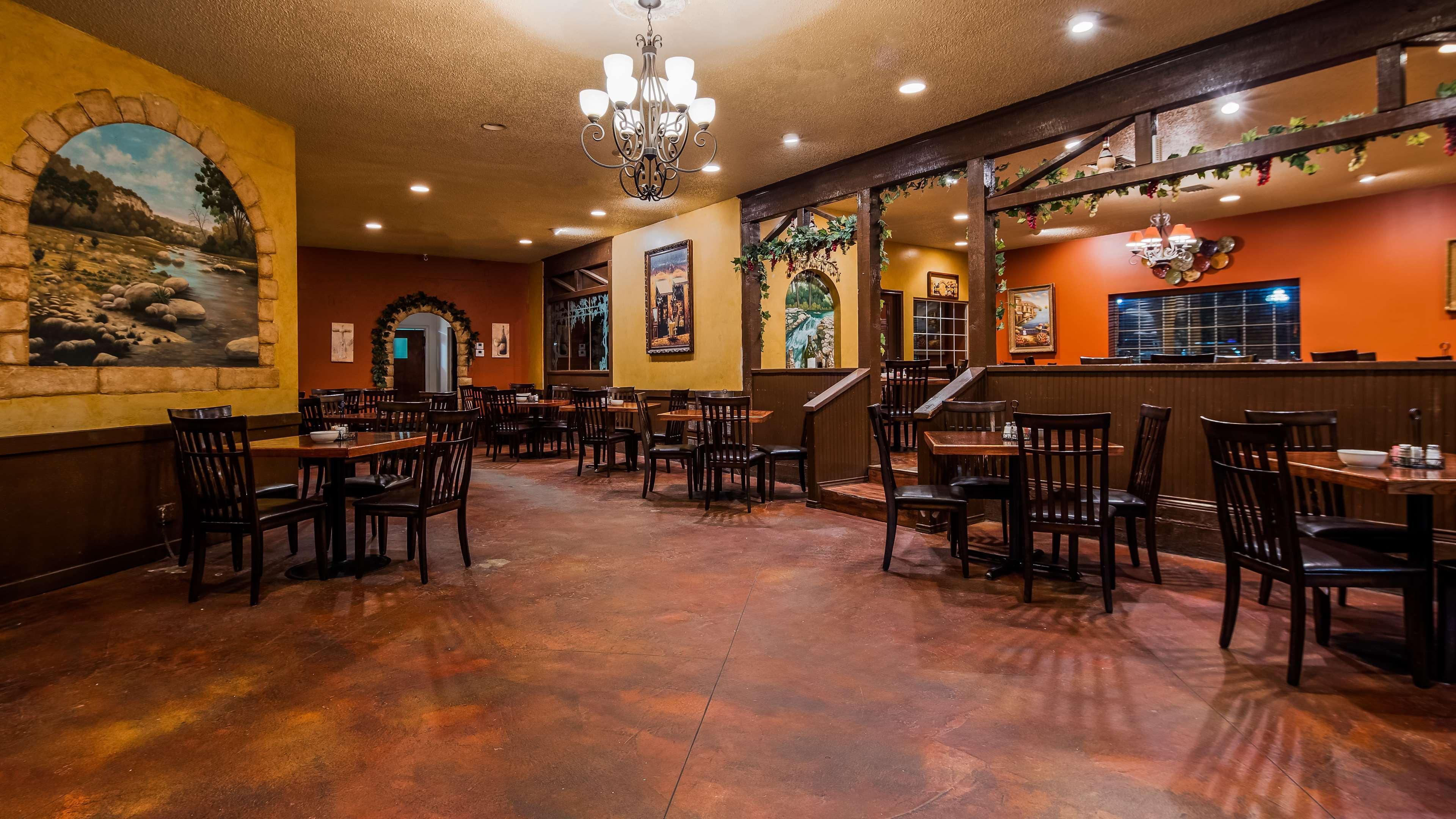 Best Western Sunday House Inn Kerrville Exterior foto