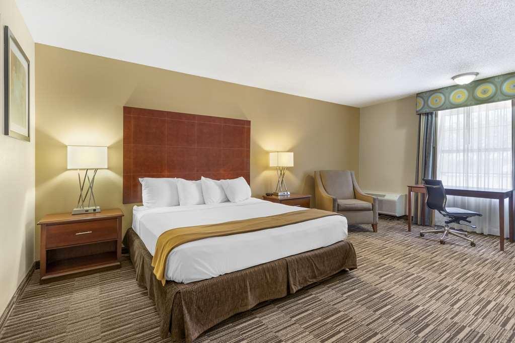 Best Western Sunday House Inn Kerrville Quarto foto