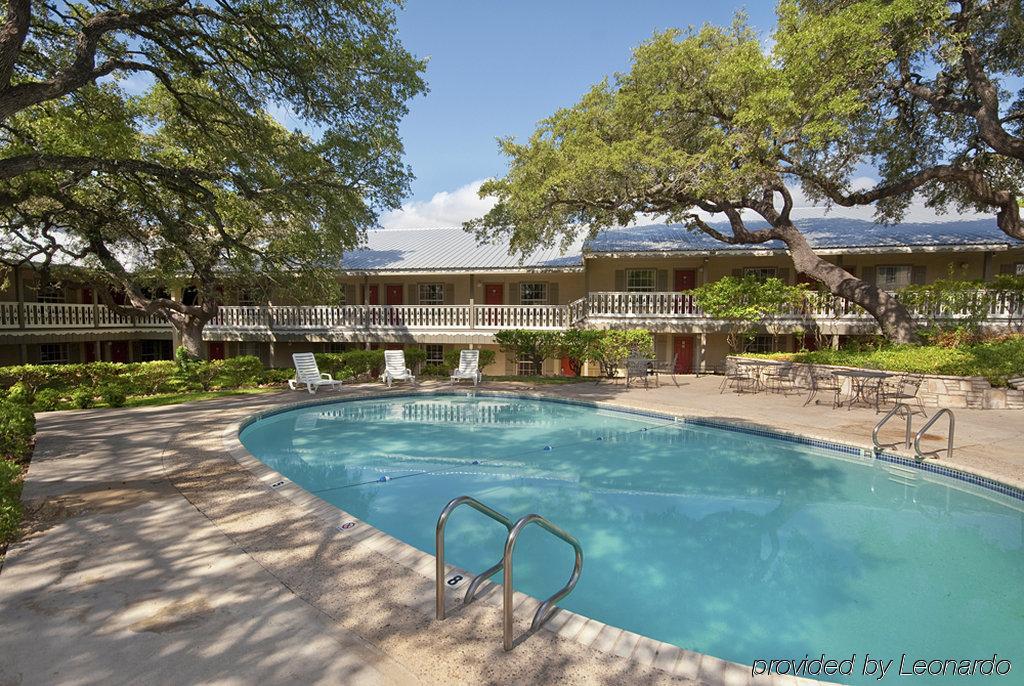 Best Western Sunday House Inn Kerrville Instalações foto