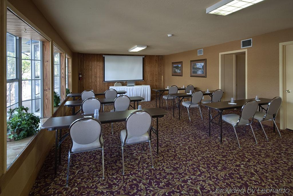 Best Western Sunday House Inn Kerrville Instalações foto