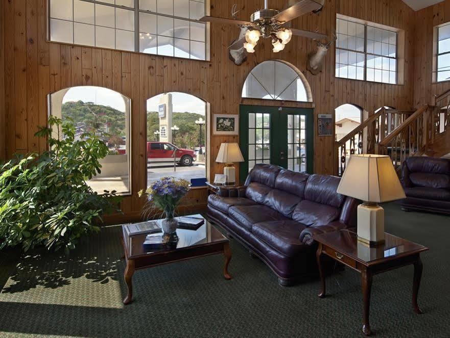 Best Western Sunday House Inn Kerrville Exterior foto